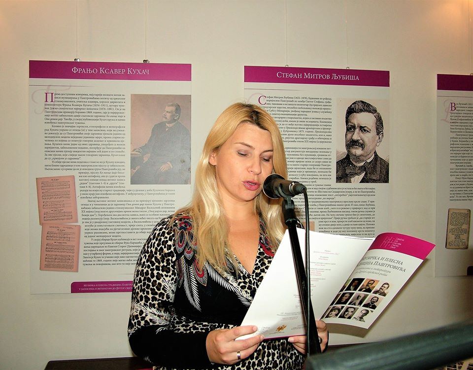 mr Milica Stanić Radonjić otvara izložbu u Petrovcu (foto Miroslav Grubič)