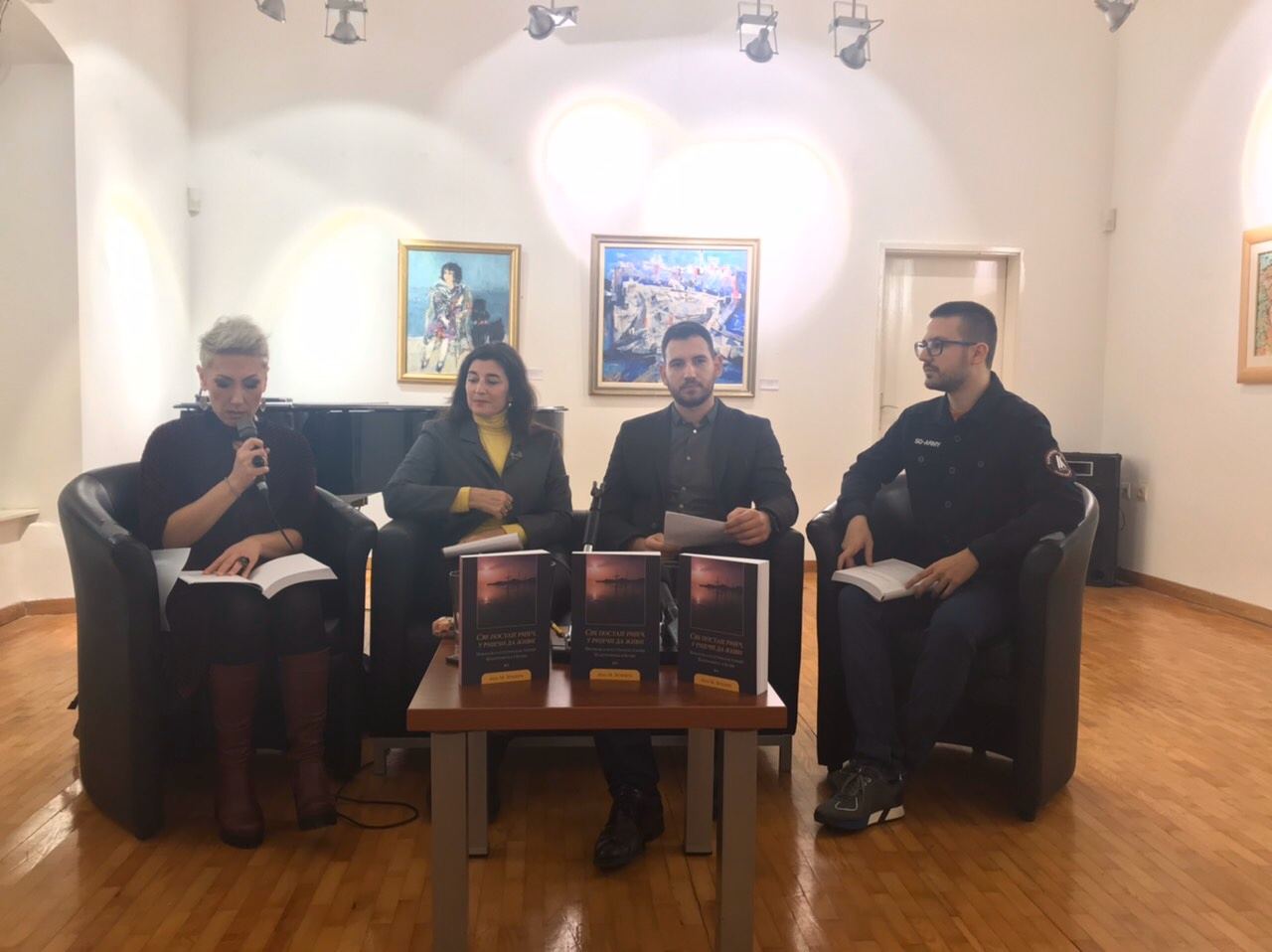 Ucesnici promocije u Budvi