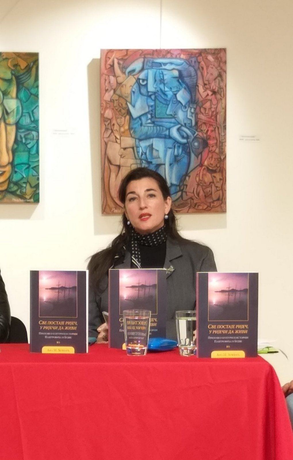 dr Ana M. Zecevic