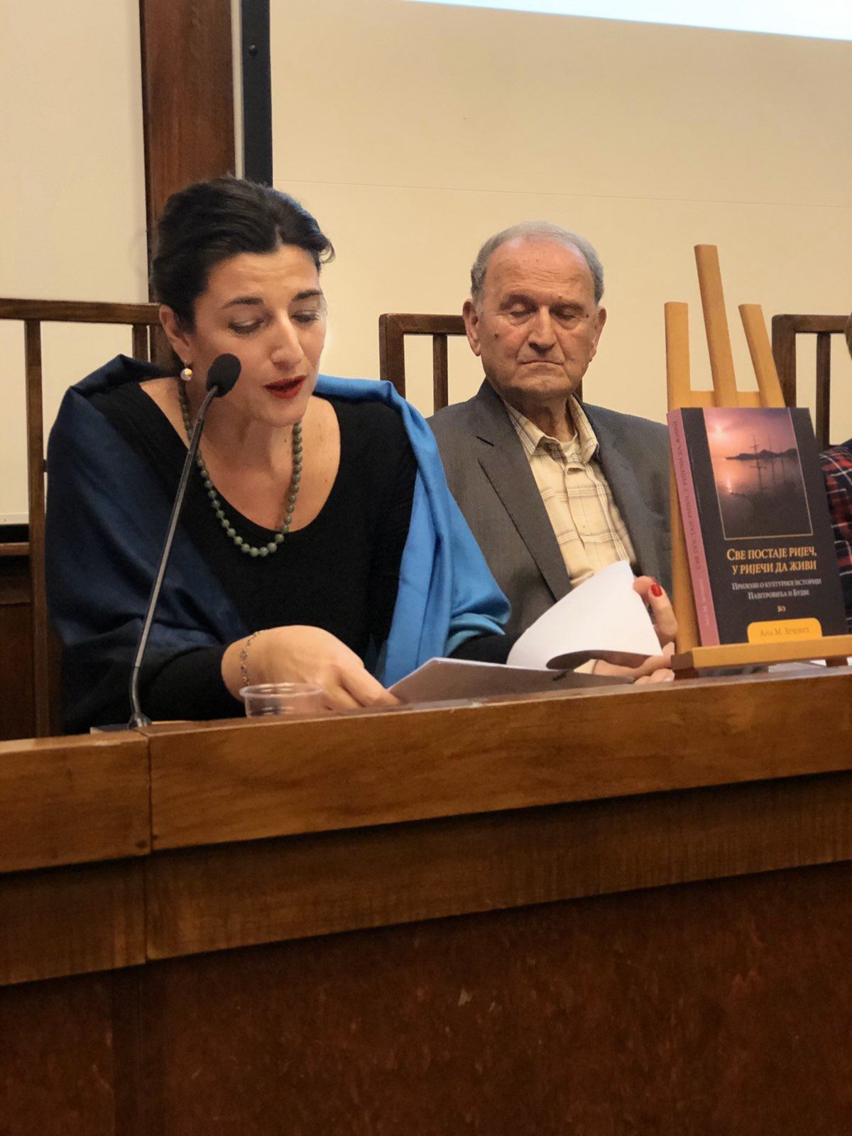 dr Ana M. Zečević